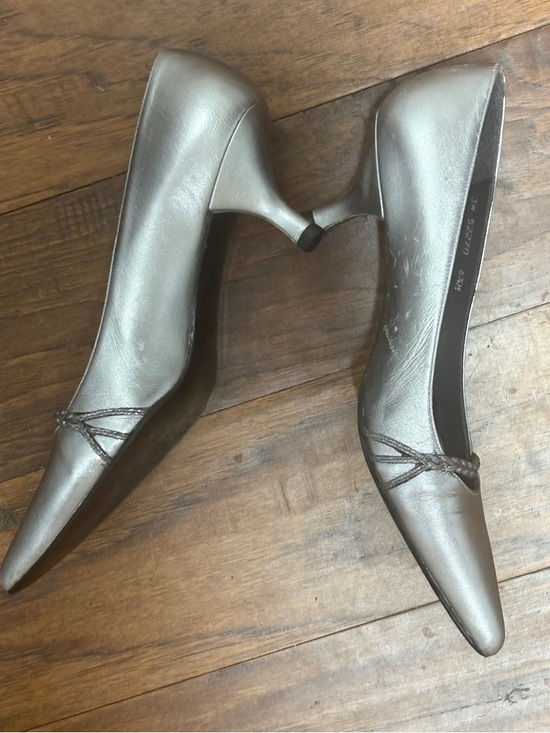 Stuart Weitzman Pointed-Toe Metallic Flats - Silver Gray - Picture 2 of 7